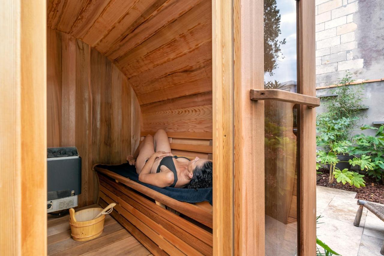 Escale Rochelaise, Gite Urbain Avec Spa Bain Nordique Et Sauna Tonneau La Rochelle  Esterno foto